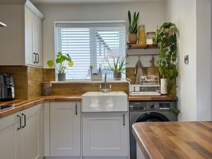 Photo 11- click for photo gallery